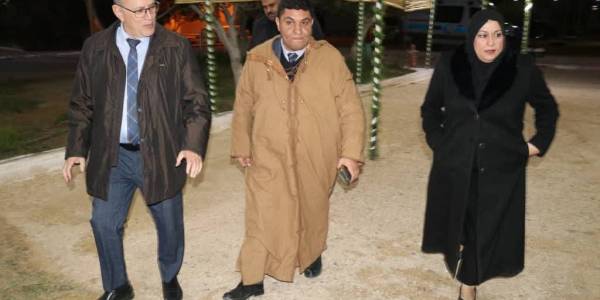 مدير جامعة سكرة يواصل زياراته الميدانية للإقامات الجامعية